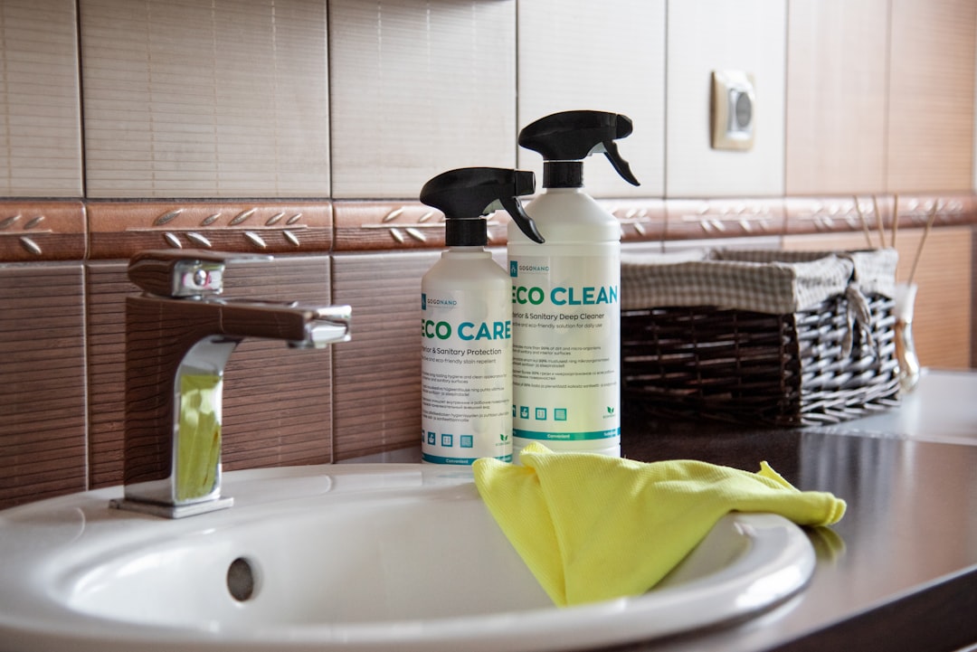 Uniwersalny płyn czyszczący EkoClean